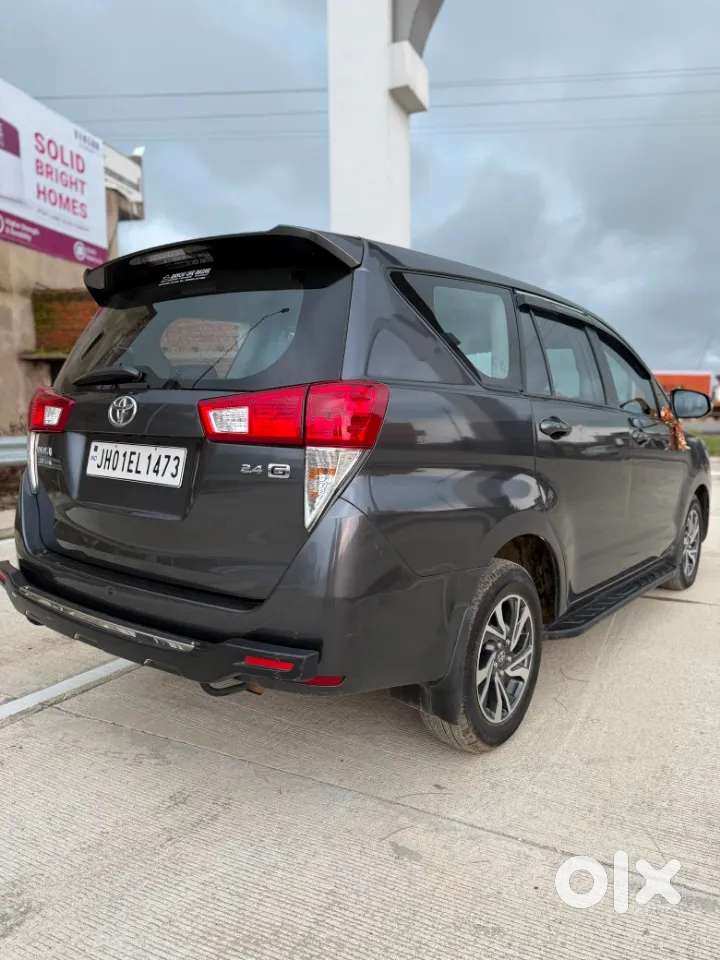 Toyota Innova Crysta 2.4 G Plus Mt 8 Str, 2021, Diesel