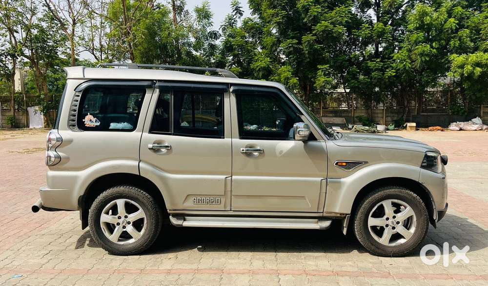 Mahindra Scorpio S4, 2015, Diesel