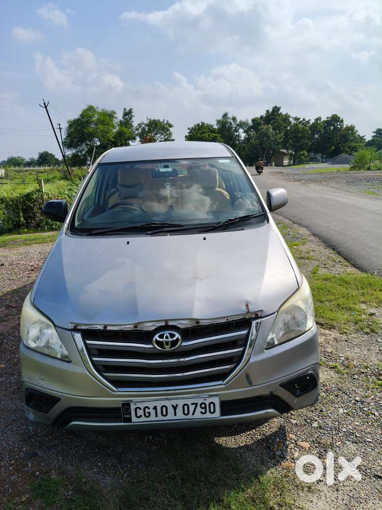Toyota Innova 2.5 E 8 Str, 2015, Diesel