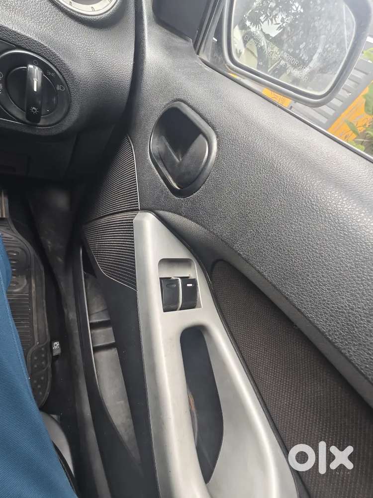 Ford Figo Diesel Titanium 2012