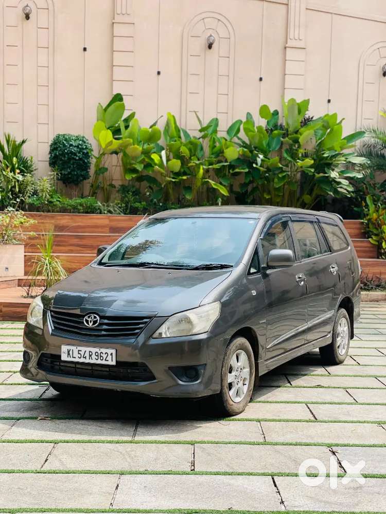 Toyota Innova 2013 Diesel Intercooler Engine Well Maintained