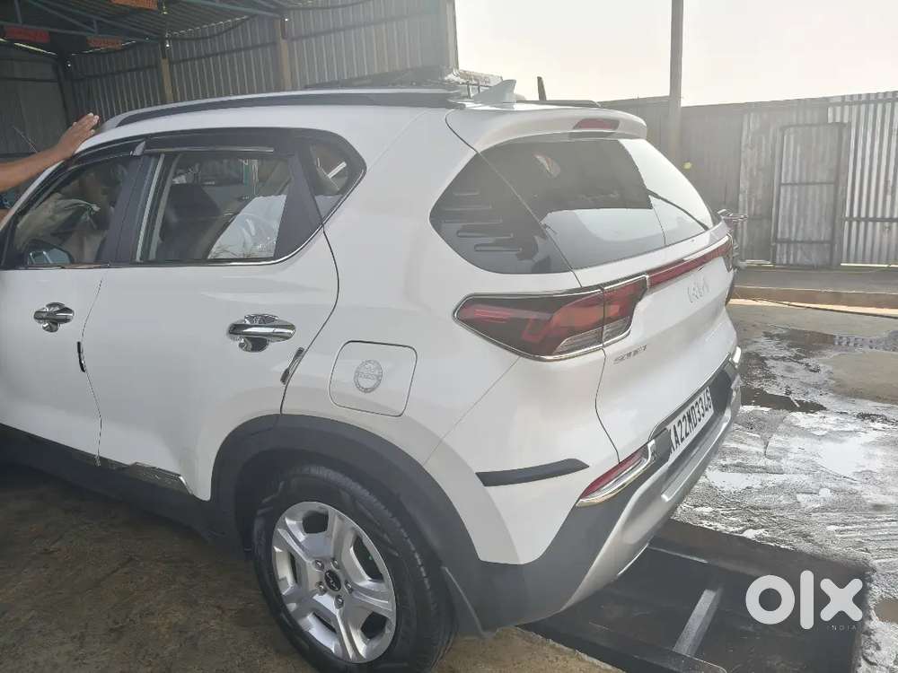 Kia Sonet 2023 Petrol 42000 Km Driven