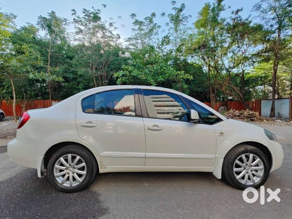 Maruti Suzuki Sx4 Zxi Mt Bsiv, 2010, Petrol