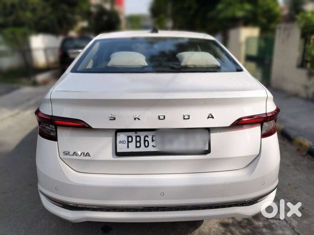 Skoda Slavia 1.0 Tsi Style At, 2024, Petrol