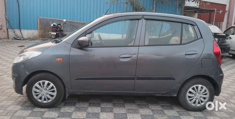 Hyundai I10 Sportz, 2016, Petrol