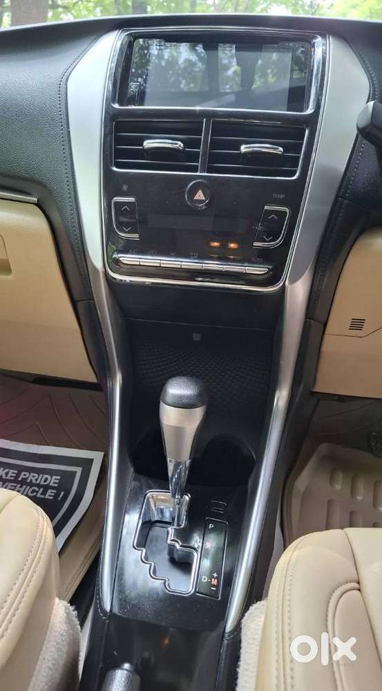 Toyota Yaris V Cvt, 2018, Petrol