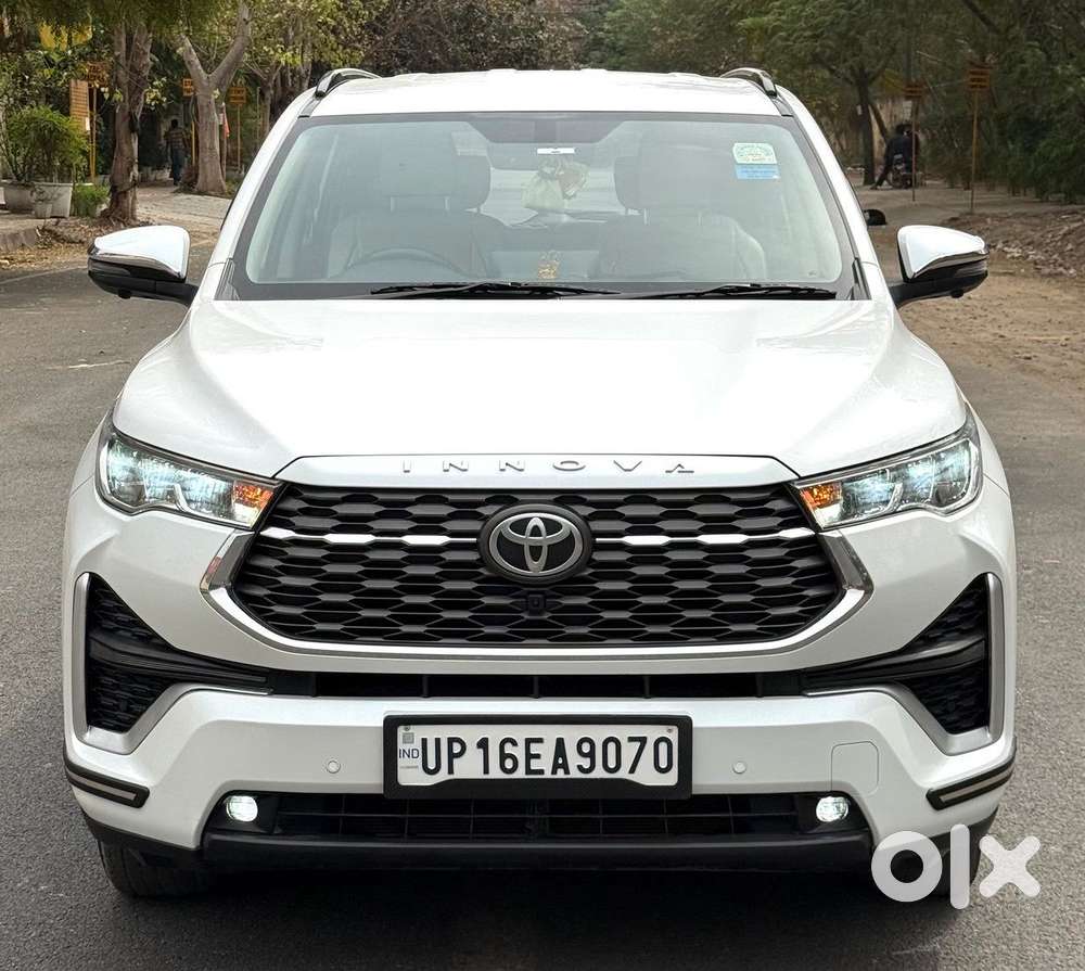 Toyota Innova Hycross 2.0 Vx Hybrid 7 Str, 2024, Petrol