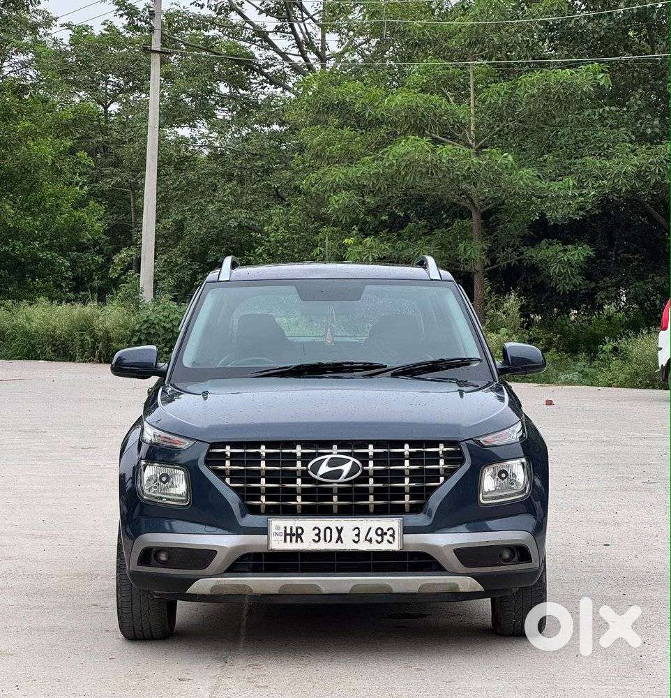 Hyundai Venue S Diesel, 2021, Petrol