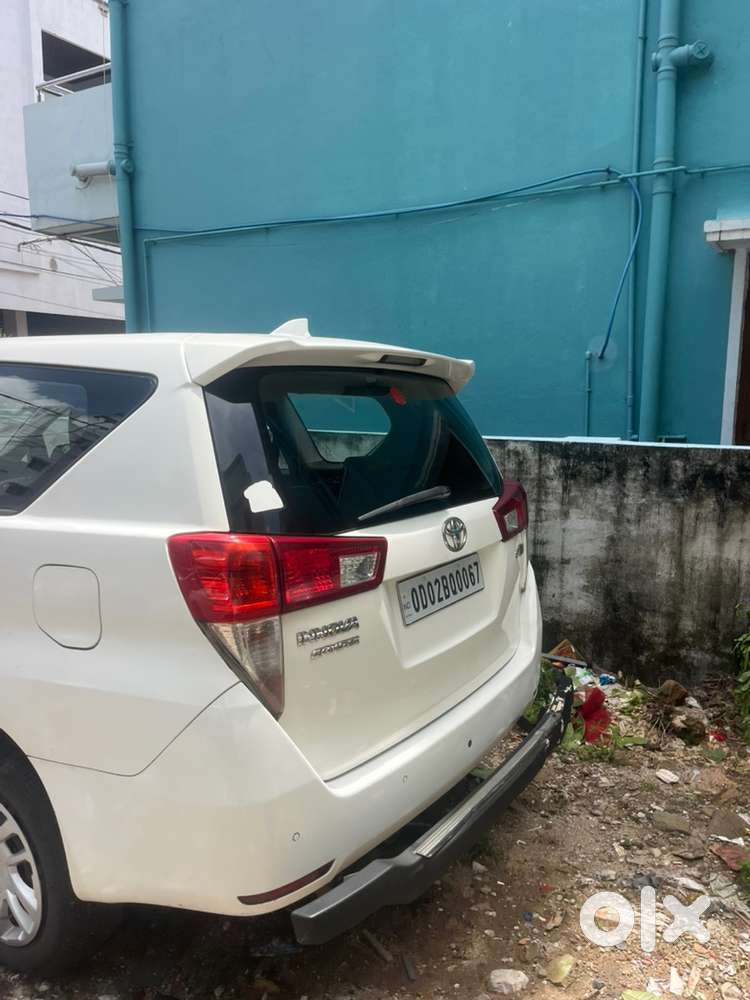 Toyota Innova Crysta 2021