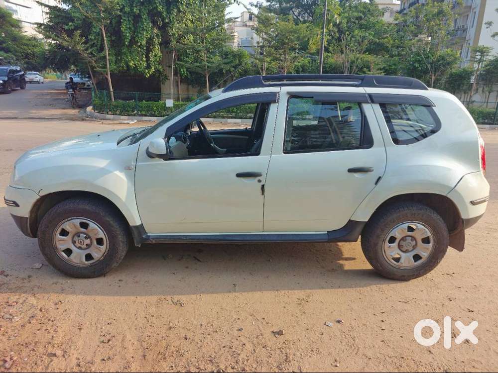 Renault Duster Rxl Petrol Top Model [2013]