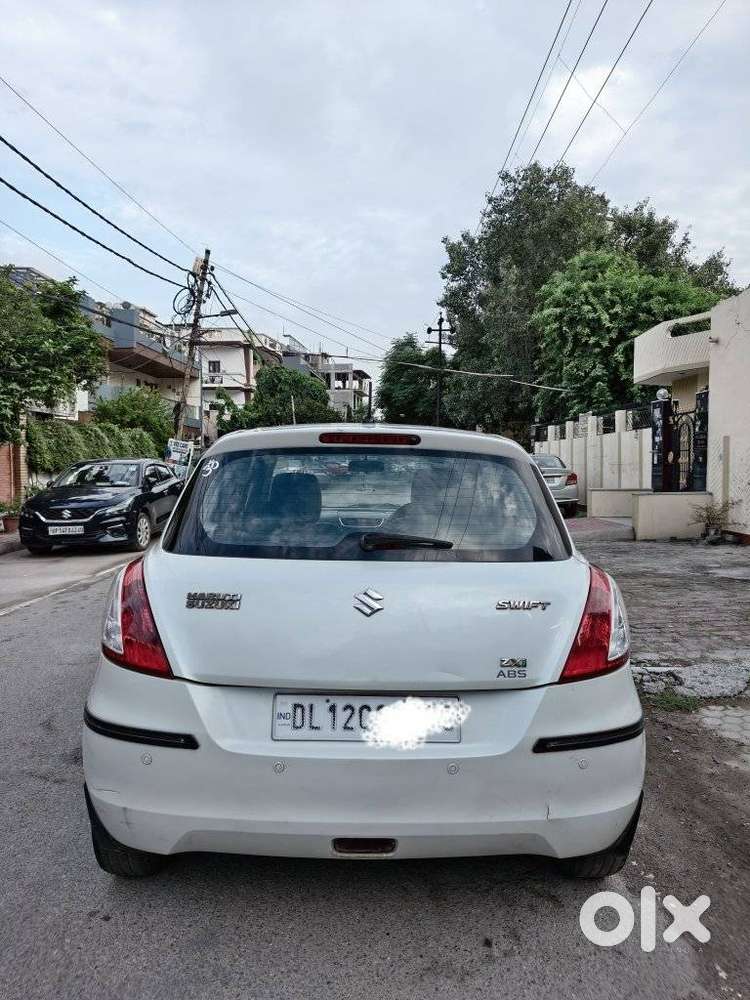 Maruti Suzuki Swift Vvt Zxi, 2015, Cng & Hybrids