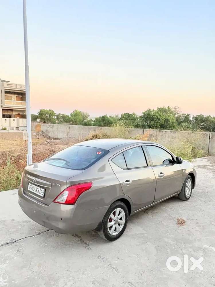 Nissan Sunny Petrol Manual 2015 2014-2020