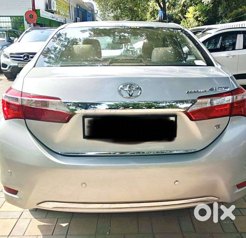 Toyota Corolla Altis Petrol Le, 2015, Petrol