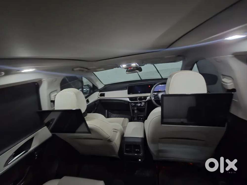 Mahindra Xuv700 Diesel 2025