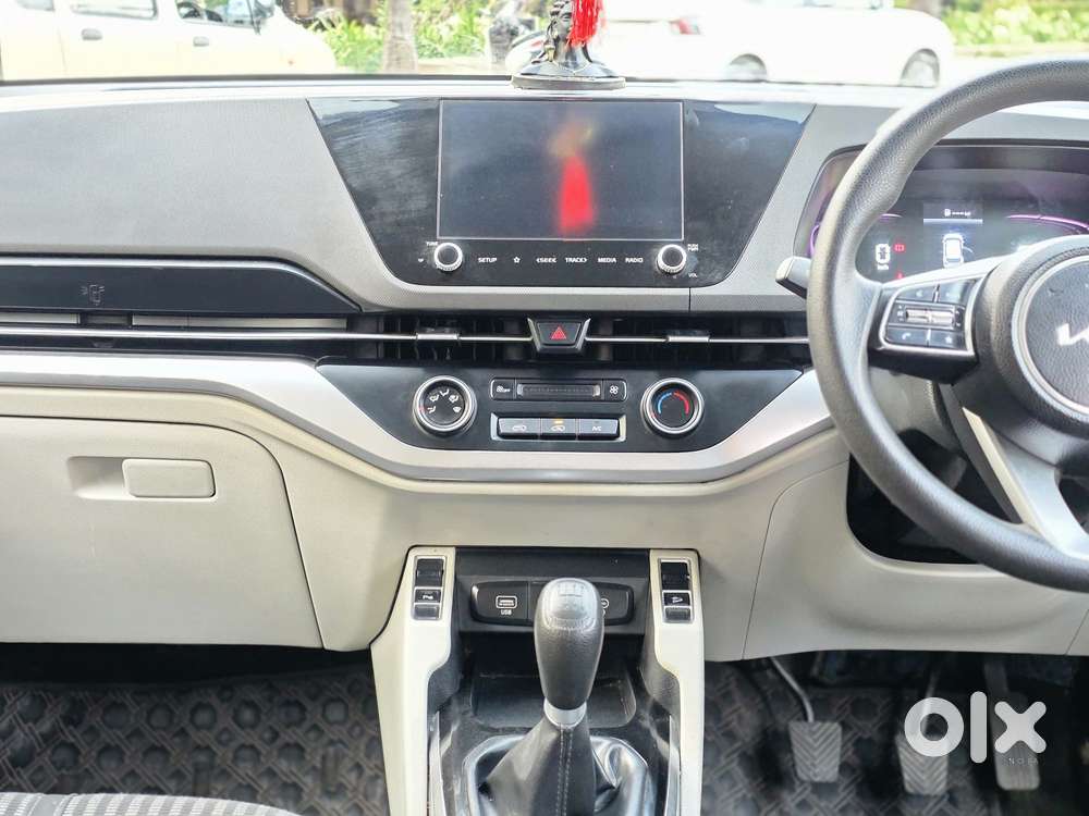 Kia Carens 1.4 Prestige Turbo 7 Str, 2024, Petrol