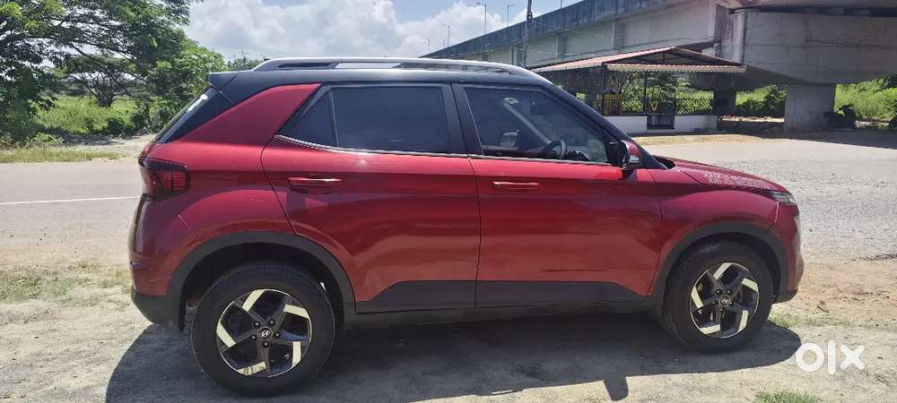 Hyundai Venue Petrol Mt 2019