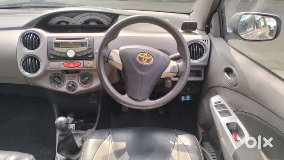 Toyota Etios 2010-2012 V, 2011, Petrol