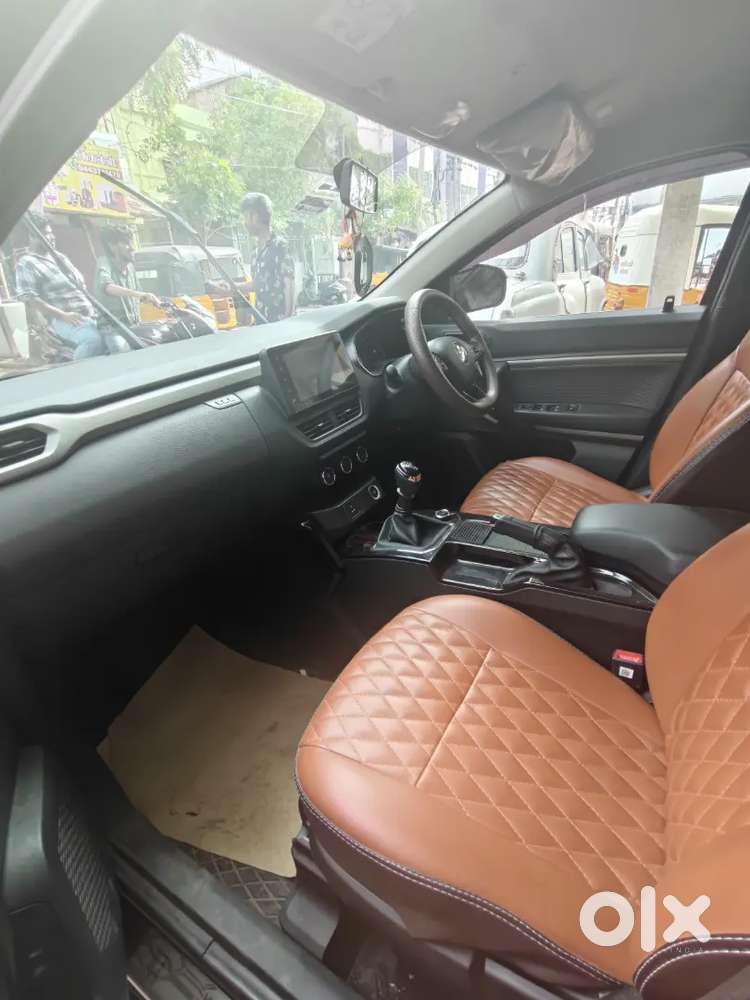 Renault Kiger Showroom Condition, With Company Service.