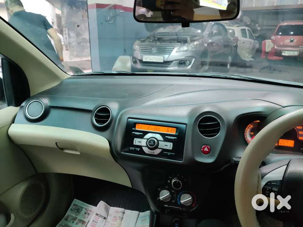 Honda Brio Petrol 2012