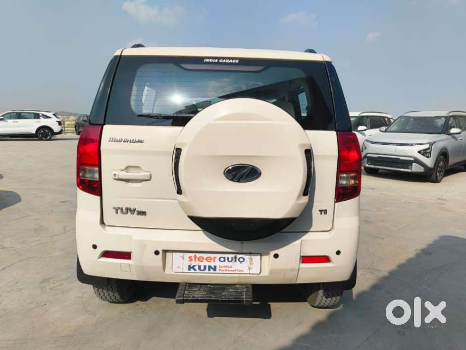 Mahindra Tuv 300 T8, 2016, Petrol
