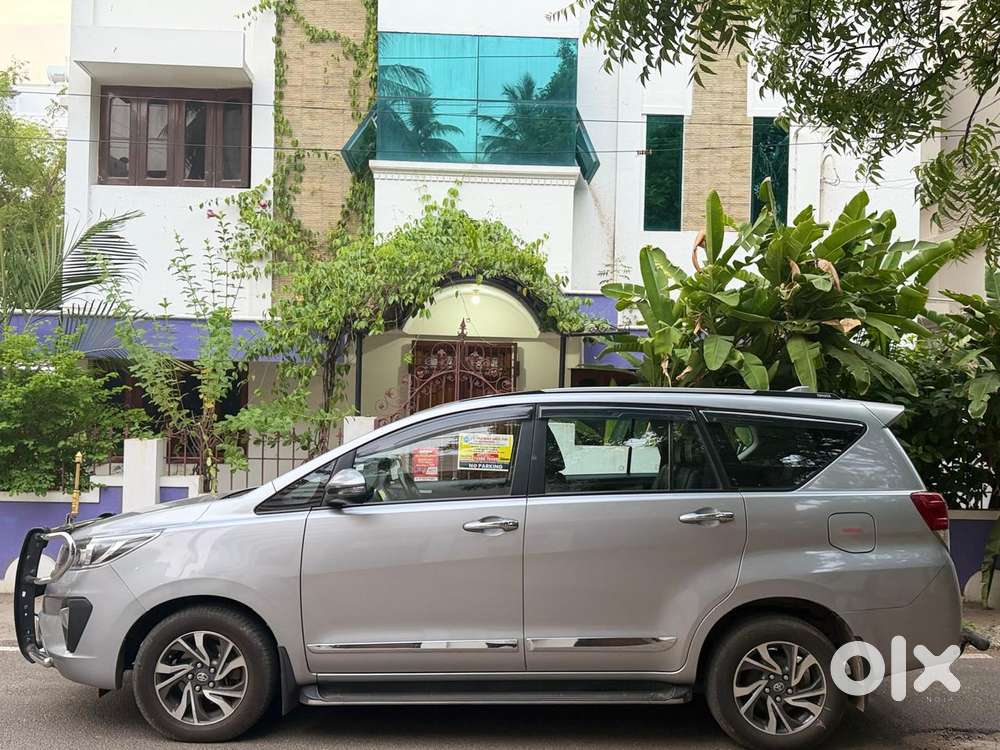 Toyota Innova Crysta 2.4 G Mt, 2022, Diesel