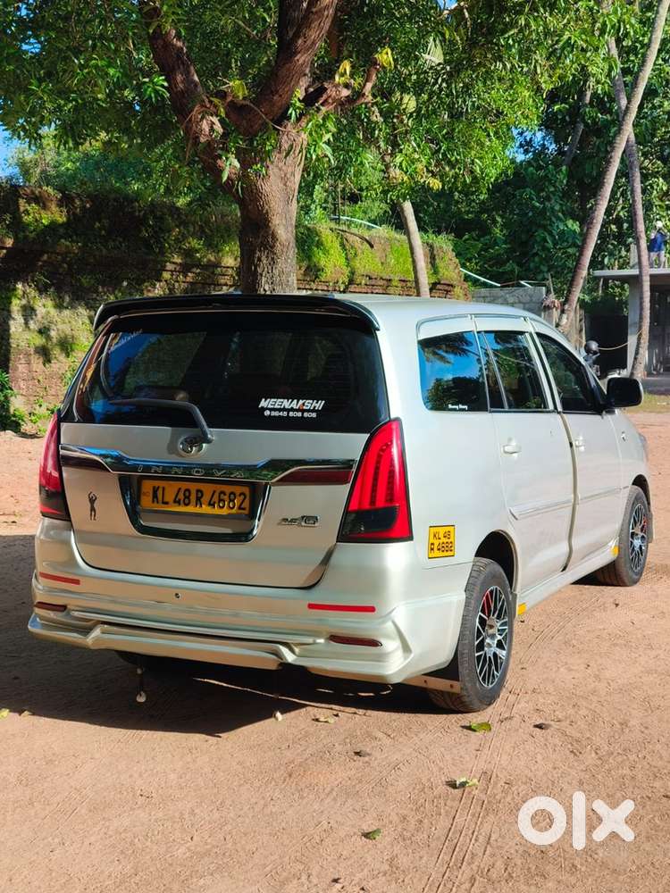 Toyota Innova Diesel 2012 260000 Km Driven