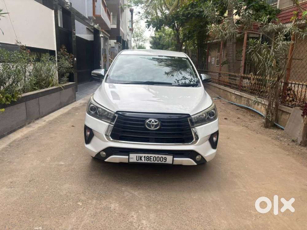 Toyota Innova Crysta 2.8z Automatic, 2016, Diesel