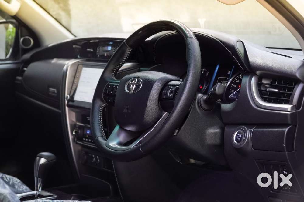 Toyota Fortuner 4x2 At 2.7 Petrol, 2023, Petrol