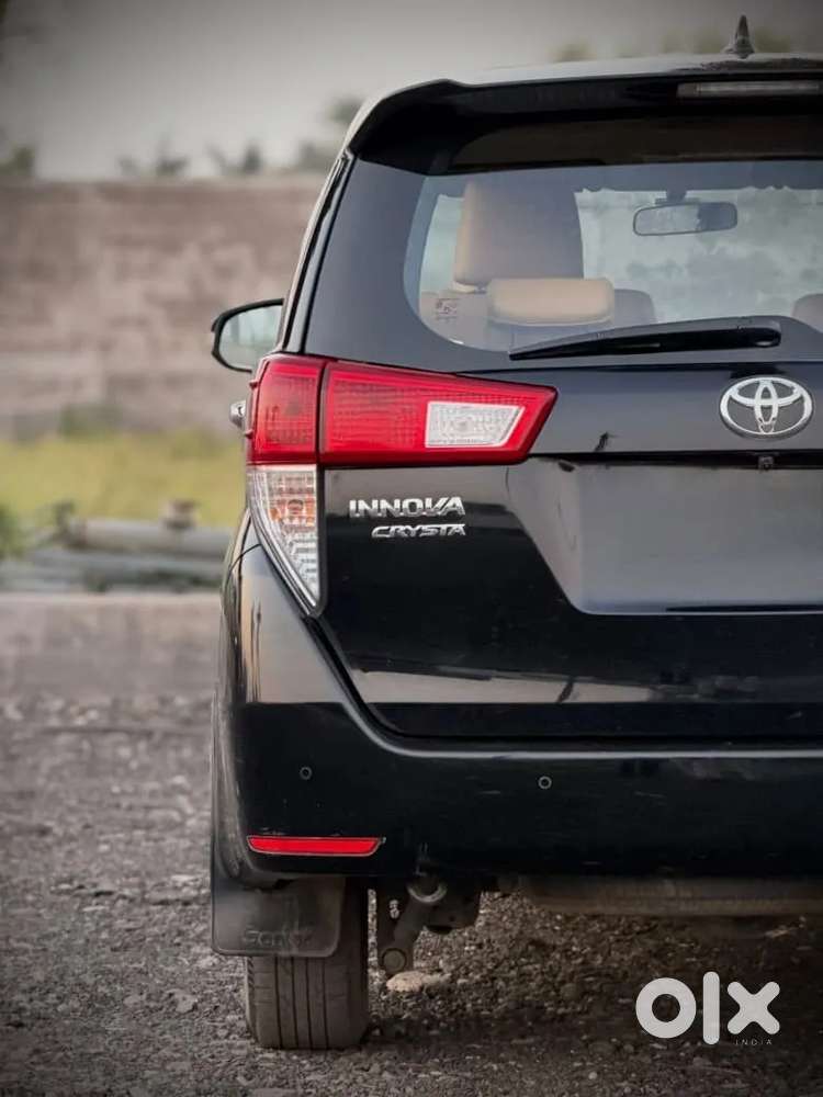 Toyota Innova Crysta [2020-ongoing] 2.4 Gx At 8 Str, 2022, Diesel