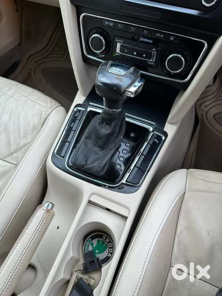 Skoda Superb, 2010, Petrol