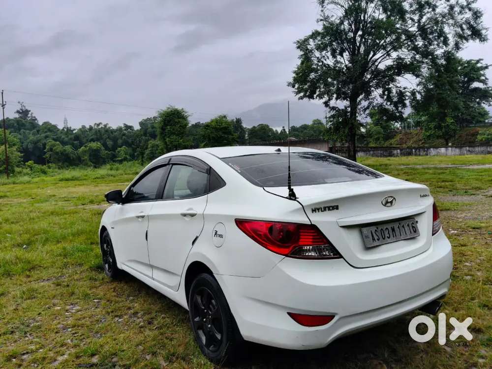 Hyundai Verna 1.5 S 2013