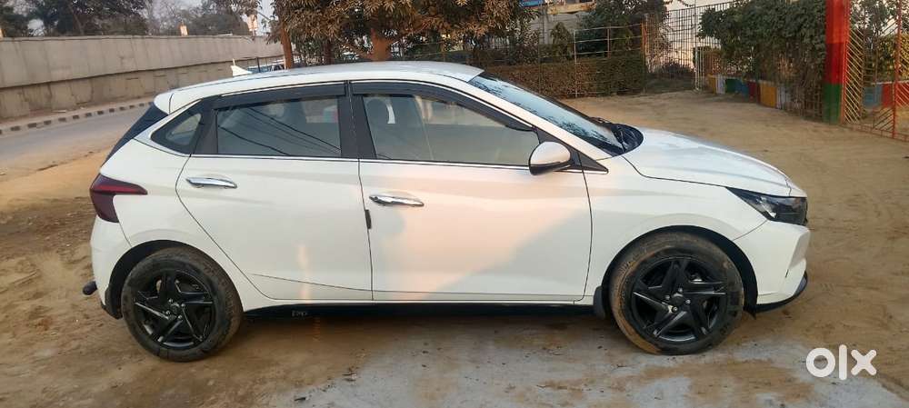 Hyundai I20 Sportz 1.2 Ivt, 2023, Petrol