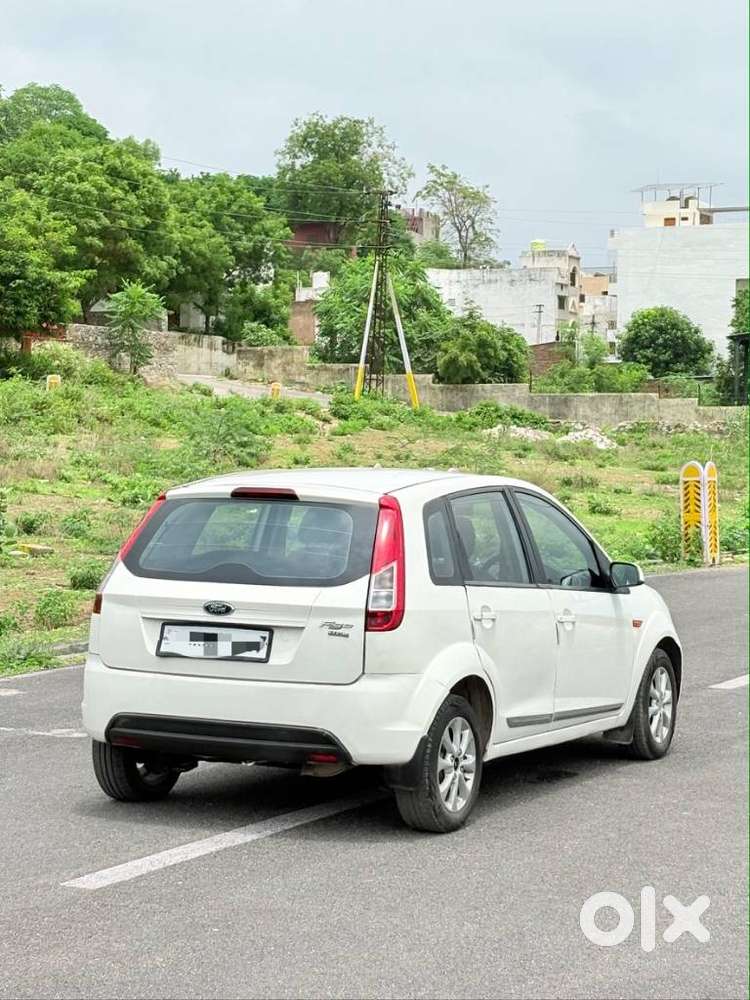 Ford Figo 1.5d Titanium Mt, 2015