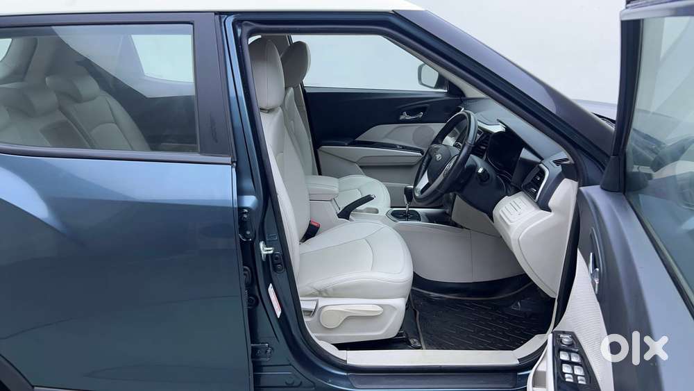 Mahindra Xuv300 W8 Option Dual Tone Diesel, 2021, Diesel