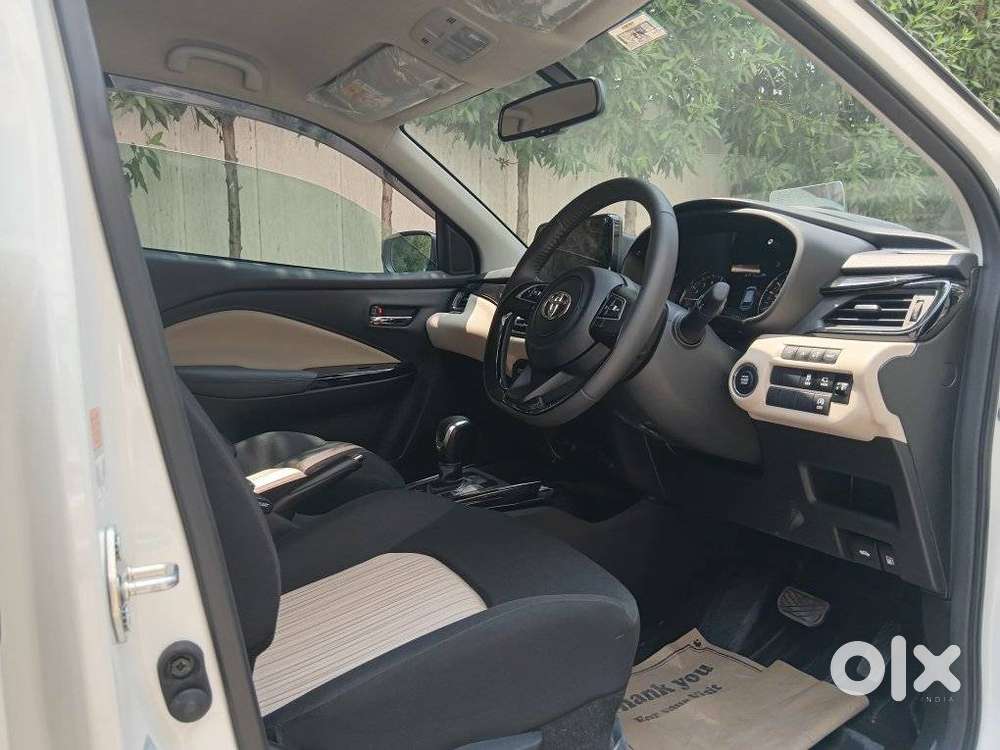 Toyota Glanza 1.2 V Amt, 2024, Petrol