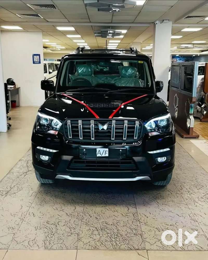 Scorpio S11 Classic Black Colour