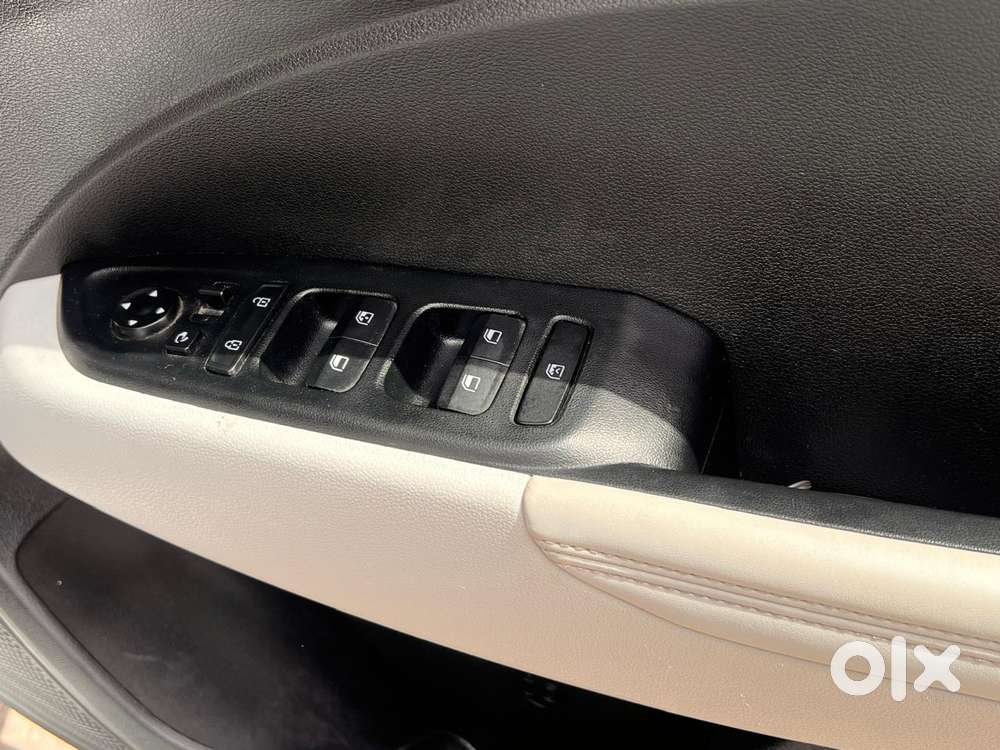 Hyundai Venue 1.0 Sx (o) Turbo Dct, 2022, Petrol