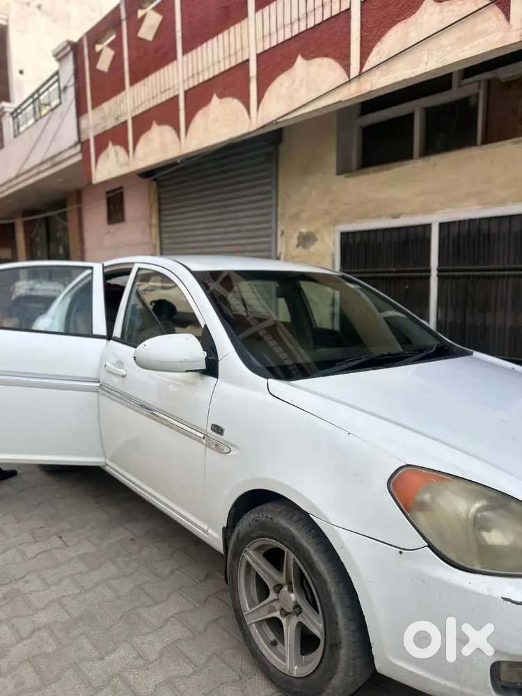 Hyundai Verna 2009 Diesel Manual