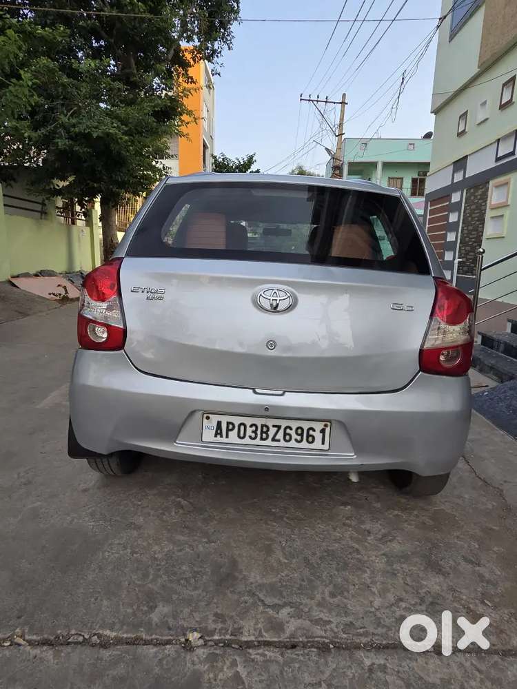 Toyota Etios Liva 2014 Diesel 180000 Km Driven