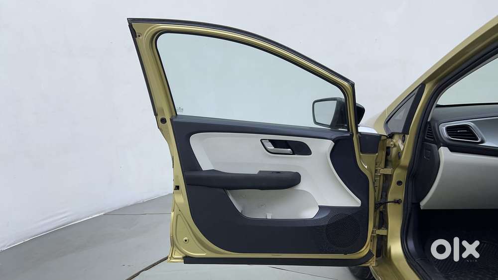 Tata Altroz 1.5 Xz Plus Diesel, 2021, Diesel