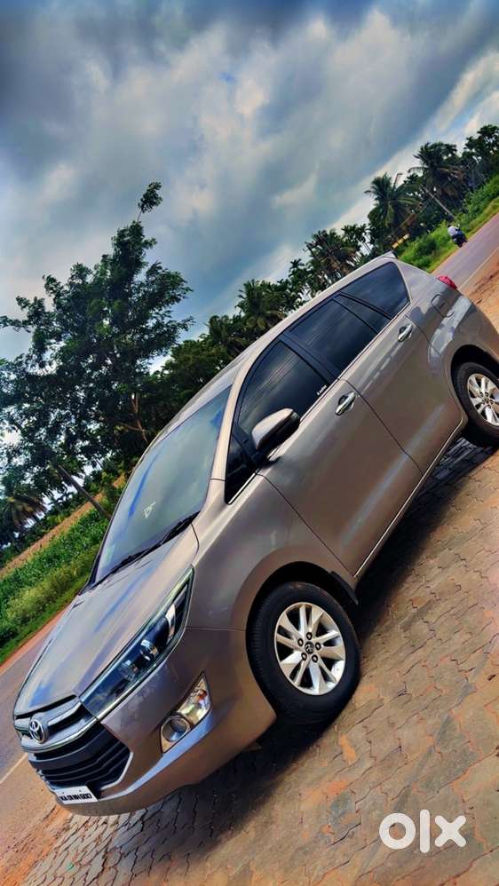 Toyota Innova Crysta 2017
