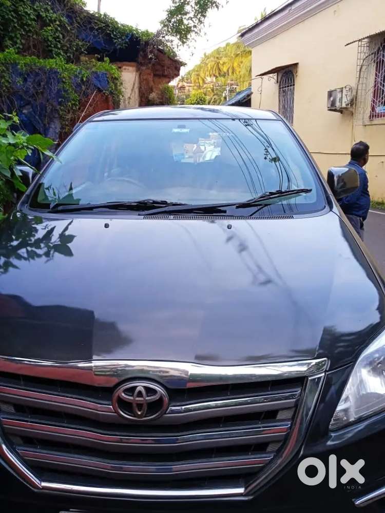 Toyota Innova 2012