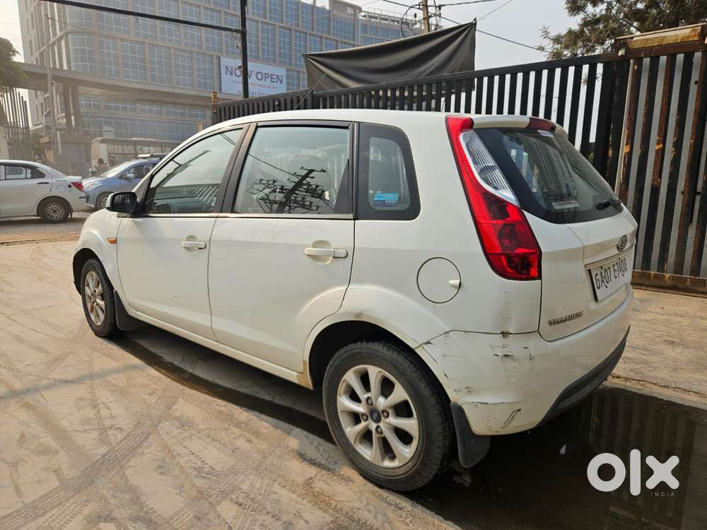 Ford Figo 1.2p Titanium Opt Mt, 2012, Petrol