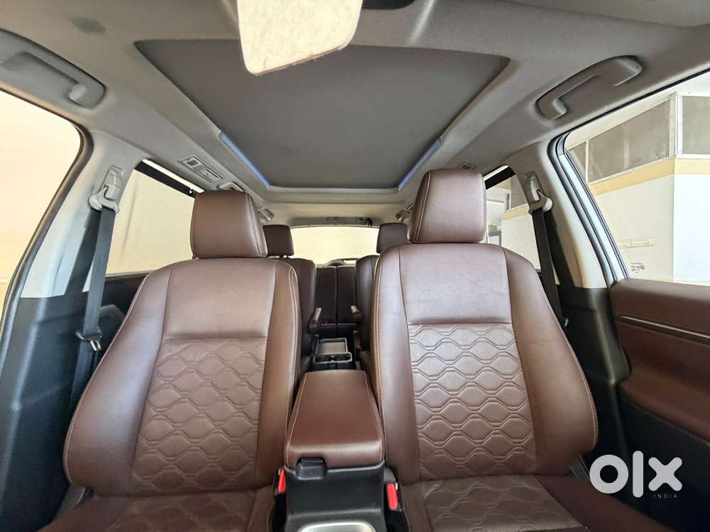 Toyota Innova Hycross 2.0 Zx Hybrid 7 Str, 2024, Petrol