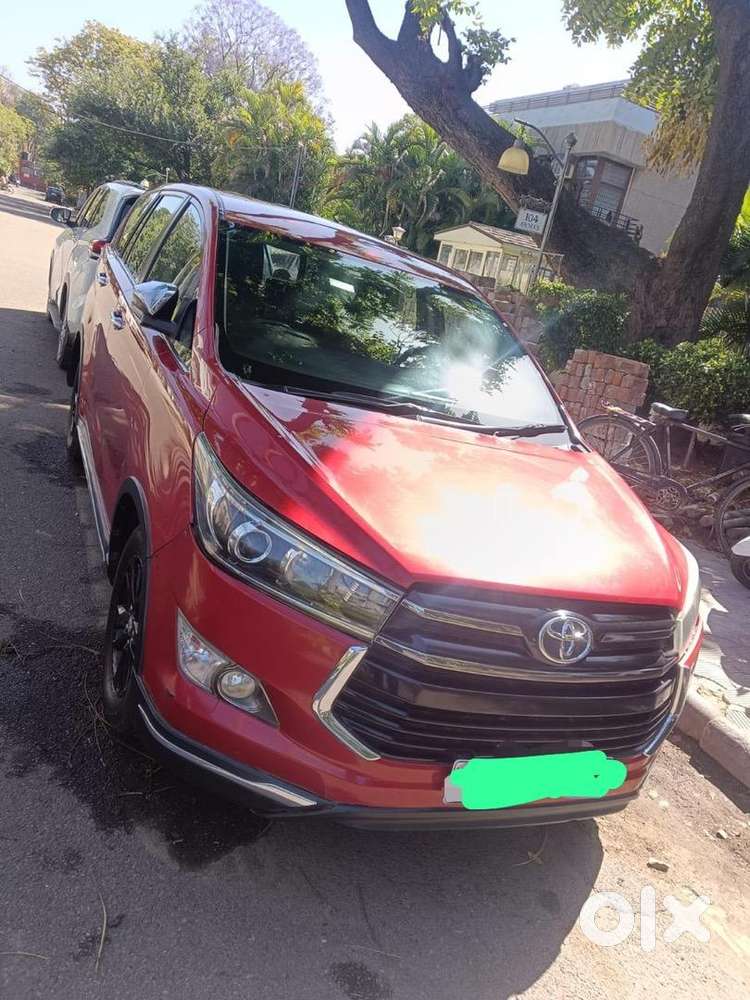 Toyota Innova Crysta 2017 Diesel Well Maintained
