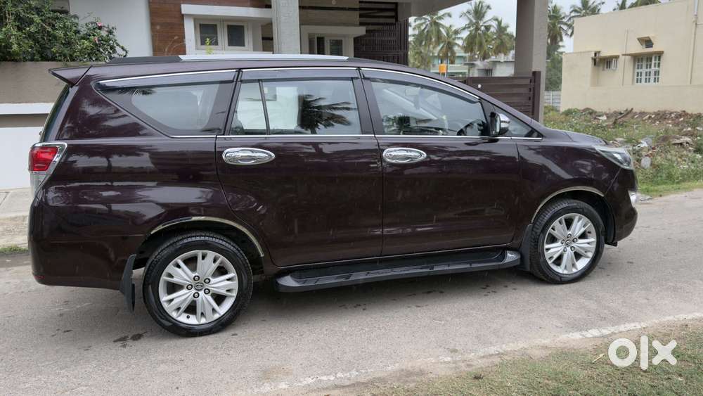 Toyota Innova Crysta 2.8z Automatic, 2016, Diesel