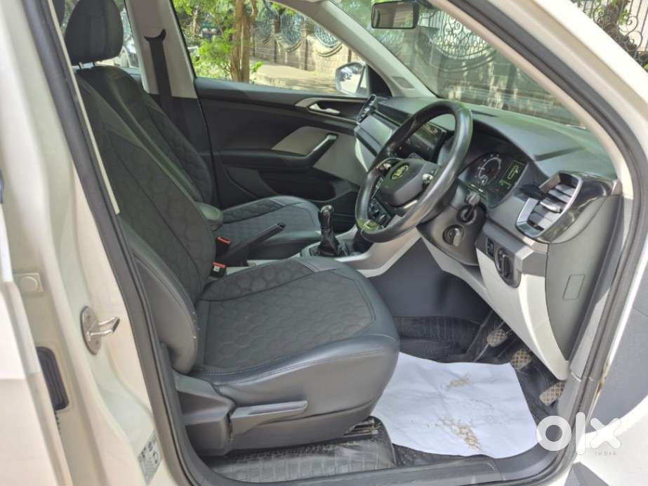 Skoda Kushaq Active 1.0 Tsi Mt, 2022, Petrol