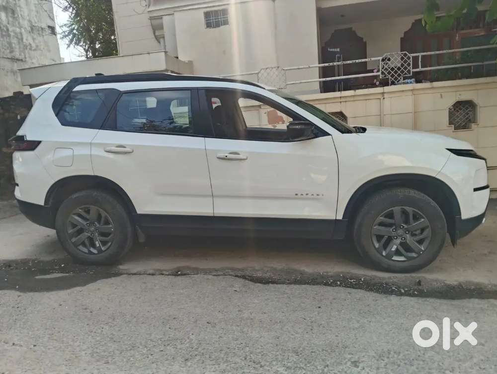 Tata Safari Pure Plus S 2024