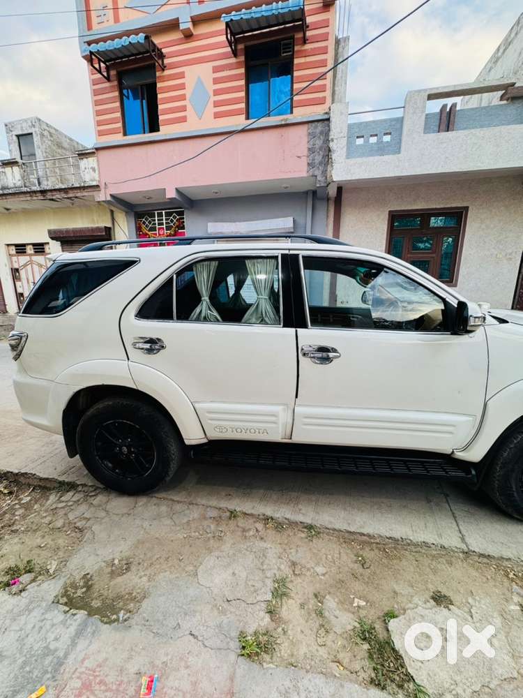 Toyota Fortuner 2014 डीज़ल Well Maintained