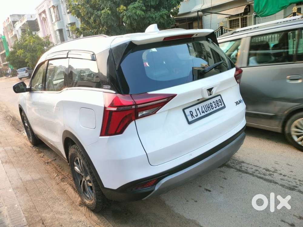 Mahindra Xuv700 2.0 Ax 5 Petrol Mt 7 Str, 2022, Diesel